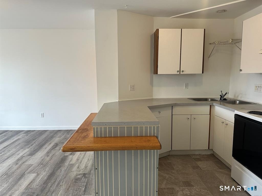 1334 Dixwell Avenue - Photo 2