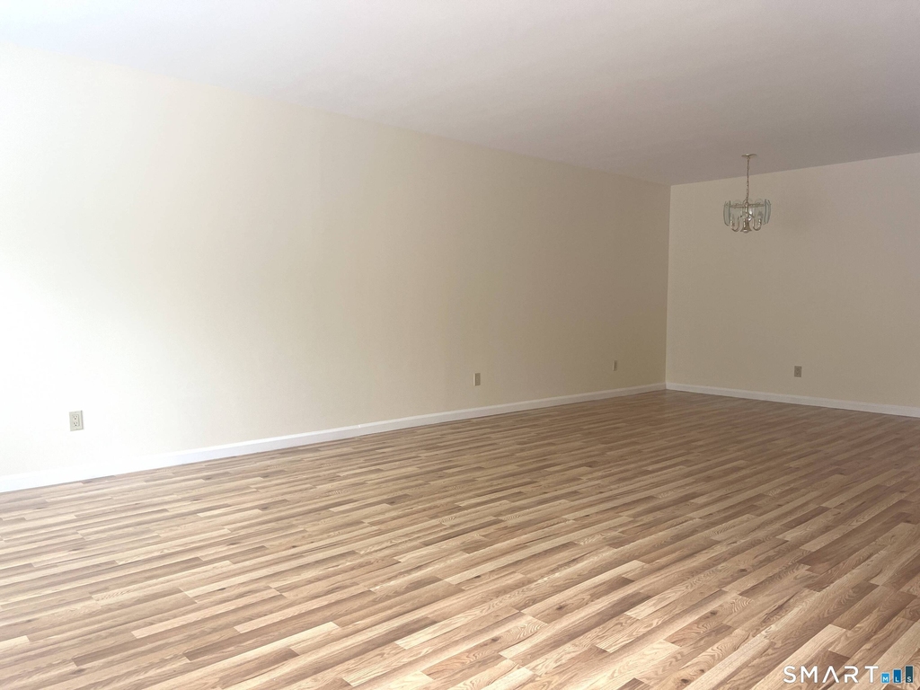 37 Greenwich Avenue - Photo 24