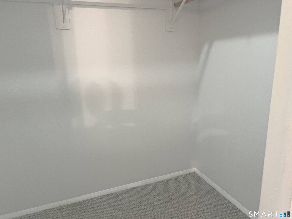 37 Greenwich Avenue - Photo 20