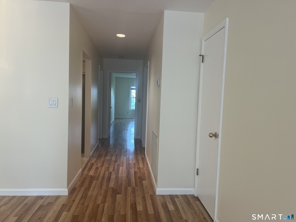 37 Greenwich Avenue - Photo 6