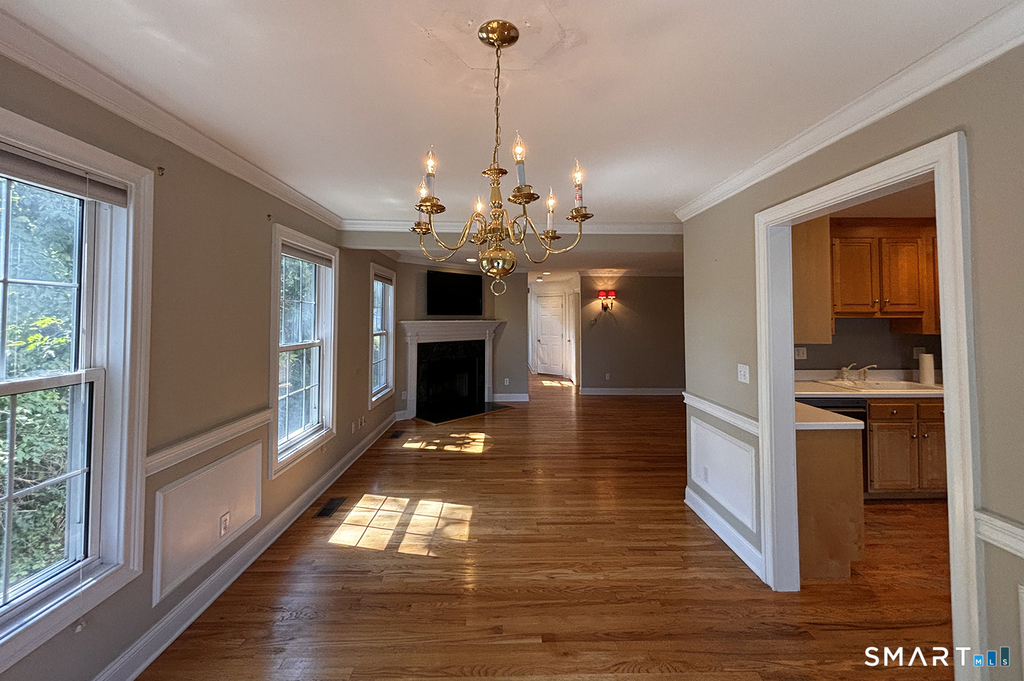 405 South Pine Creek Road - Photo 5