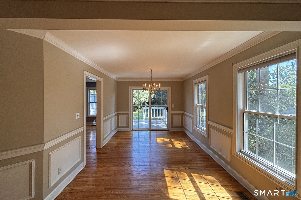 405 South Pine Creek Road - Photo 4