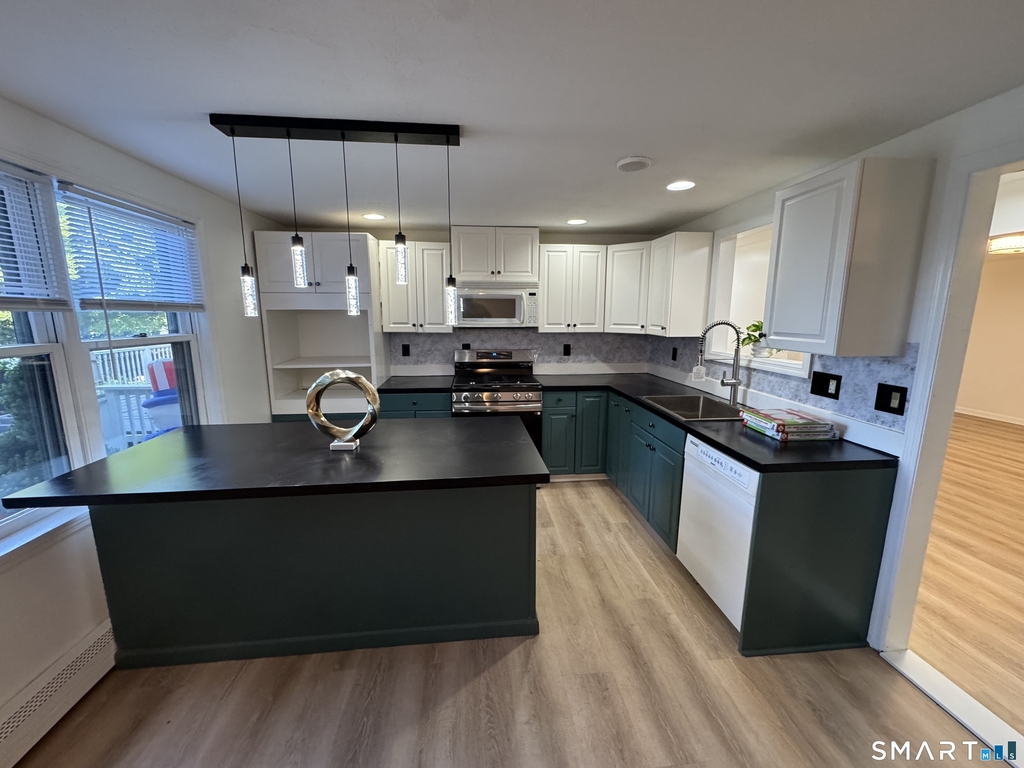 112 Woodbine Street - Photo 3
