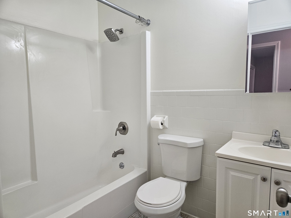 1401 Farmington Avenue - Photo 9