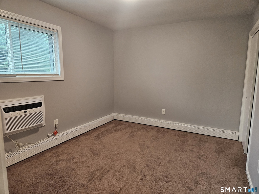 1401 Farmington Avenue - Photo 6