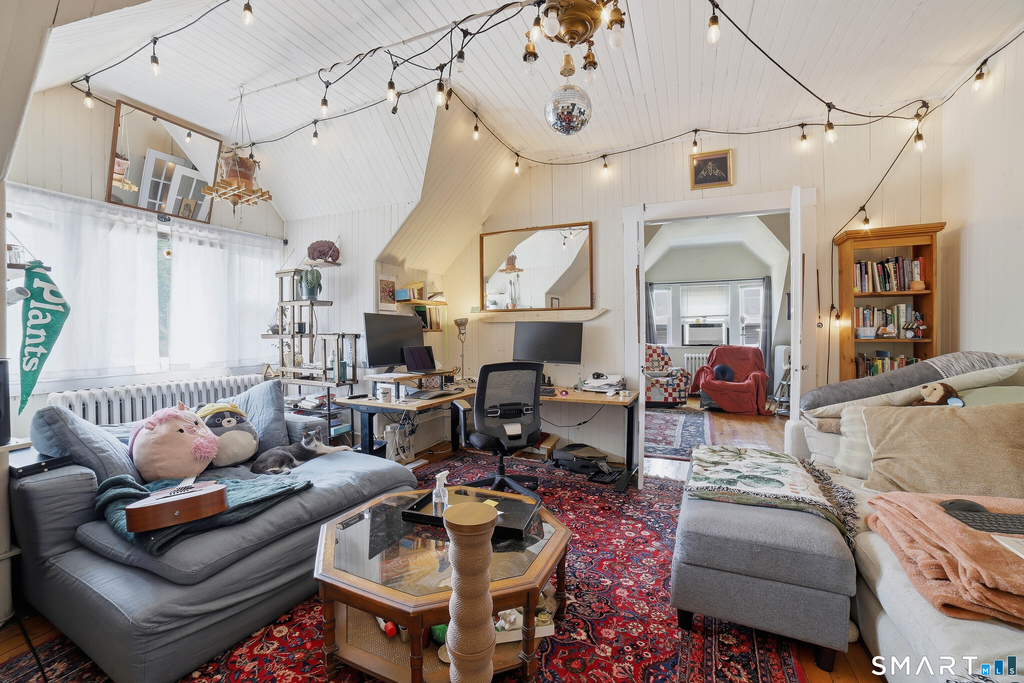 463 Orange Street - Photo 2