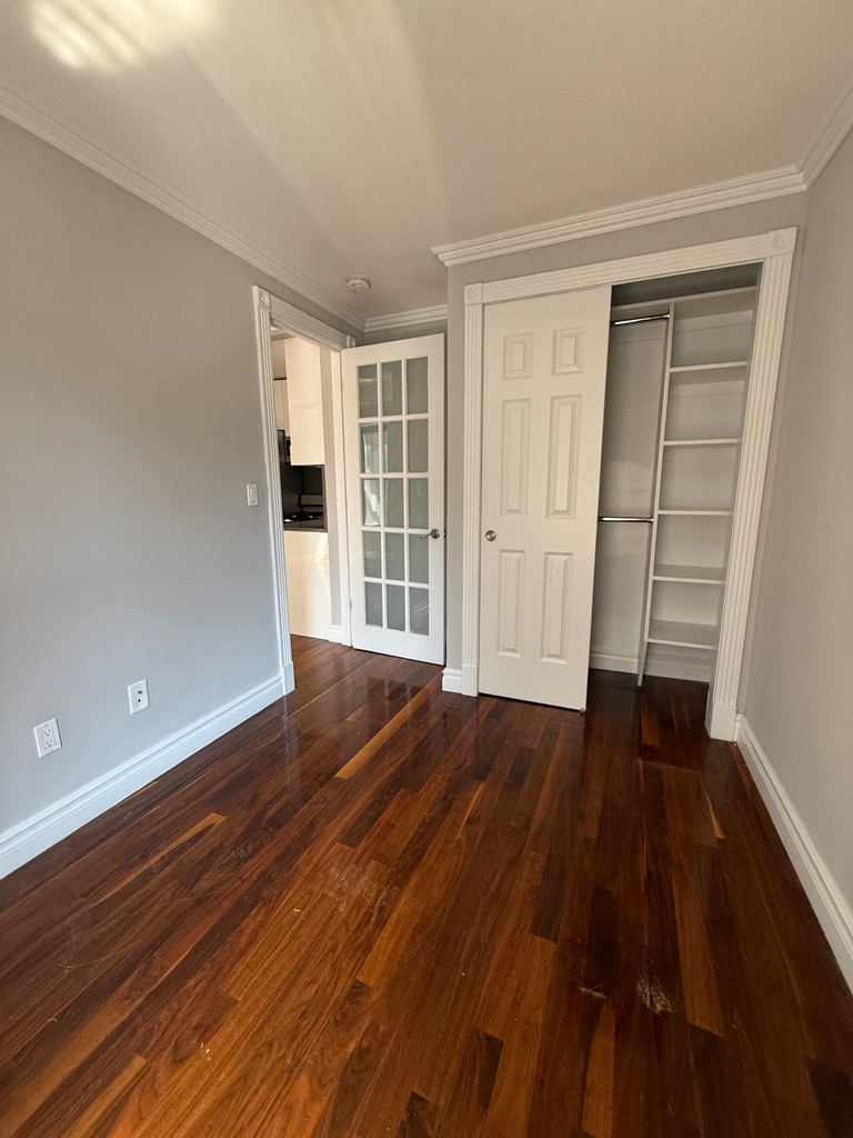 1580 Lexington Avenue - Photo 9