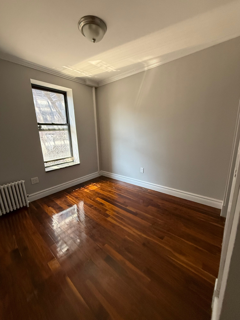 1580 Lexington Avenue - Photo 7