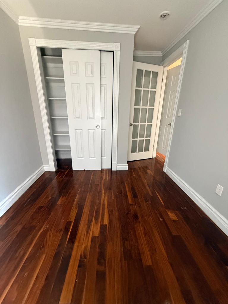 1580 Lexington Avenue - Photo 6