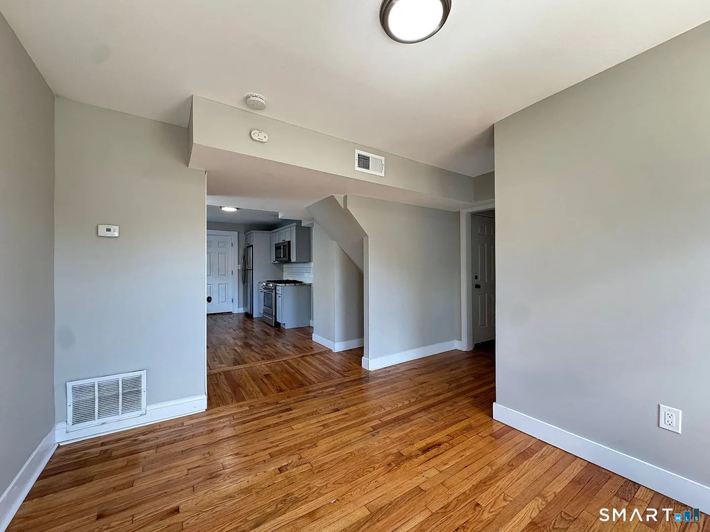 35 Dana Street - Photo 7