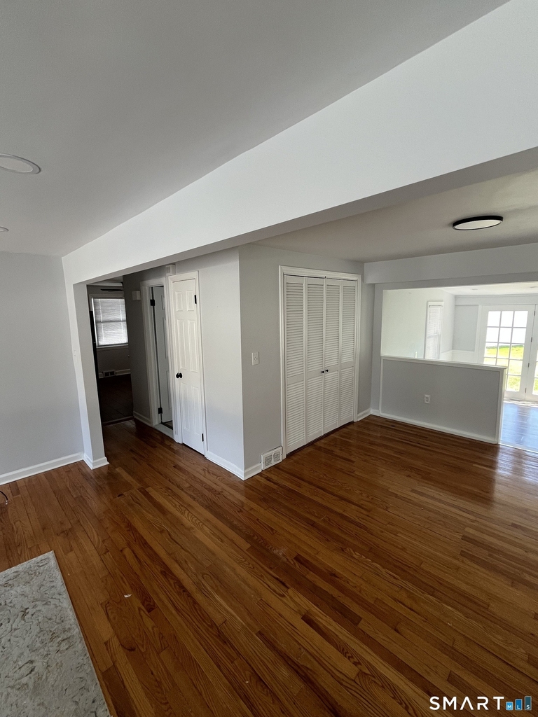 31 Ives Street - Photo 4