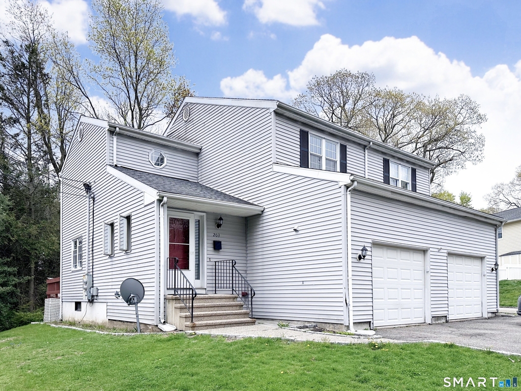 203 Capewell Avenue - Photo 1