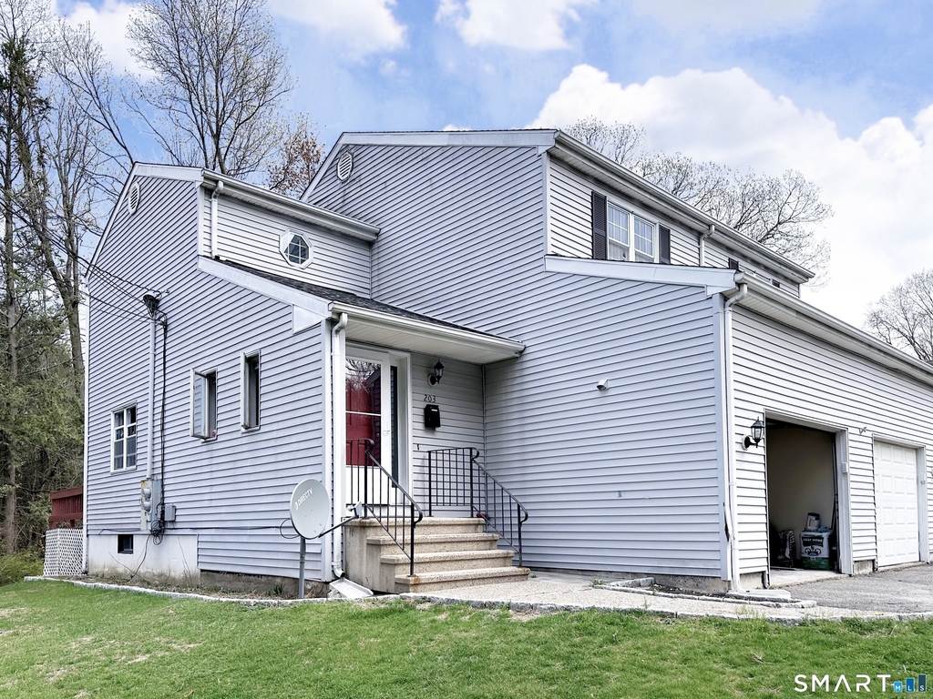 203 Capewell Avenue - Photo 3