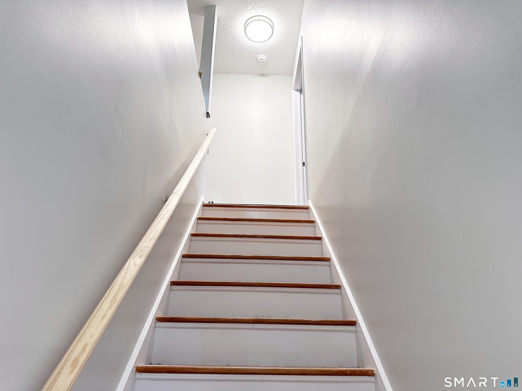 203 Capewell Avenue - Photo 22
