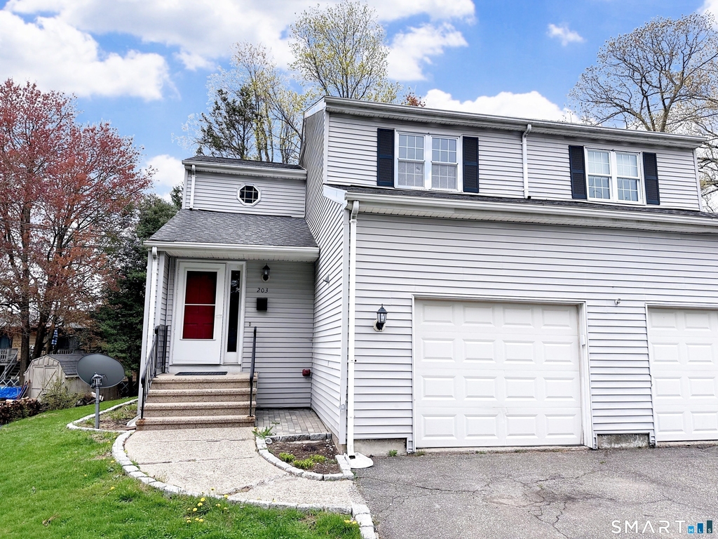 203 Capewell Avenue - Photo 2