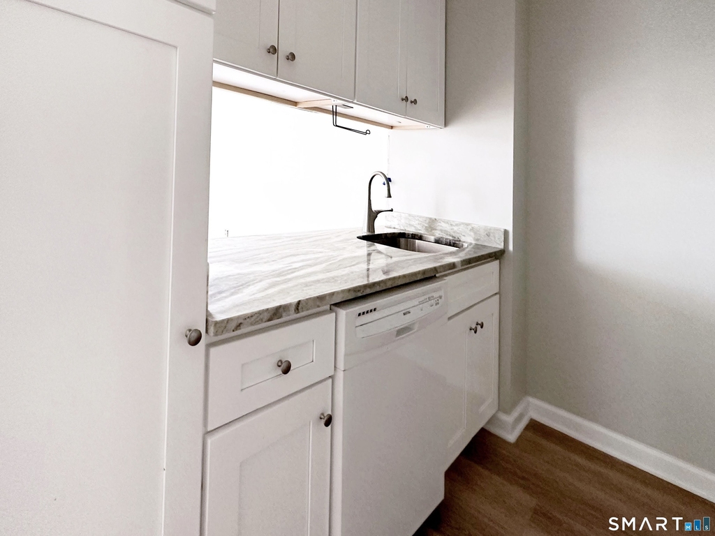 203 Capewell Avenue - Photo 18