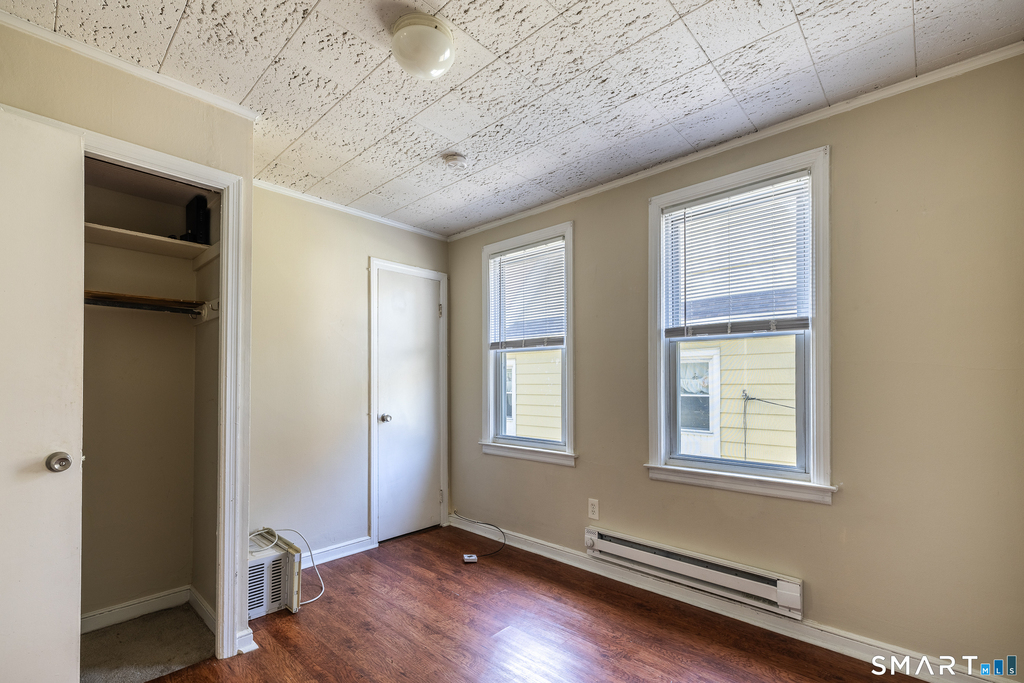 793 Brewster Street - Photo 6