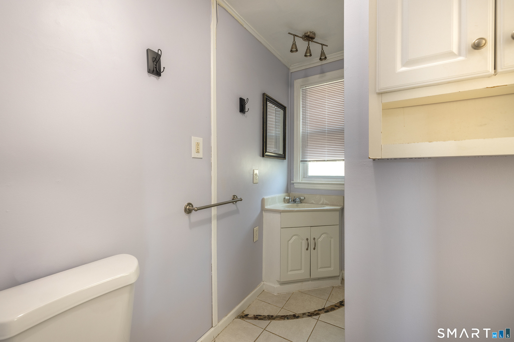 793 Brewster Street - Photo 10