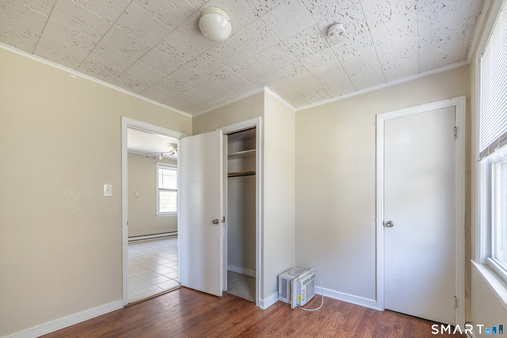 793 Brewster Street - Photo 7