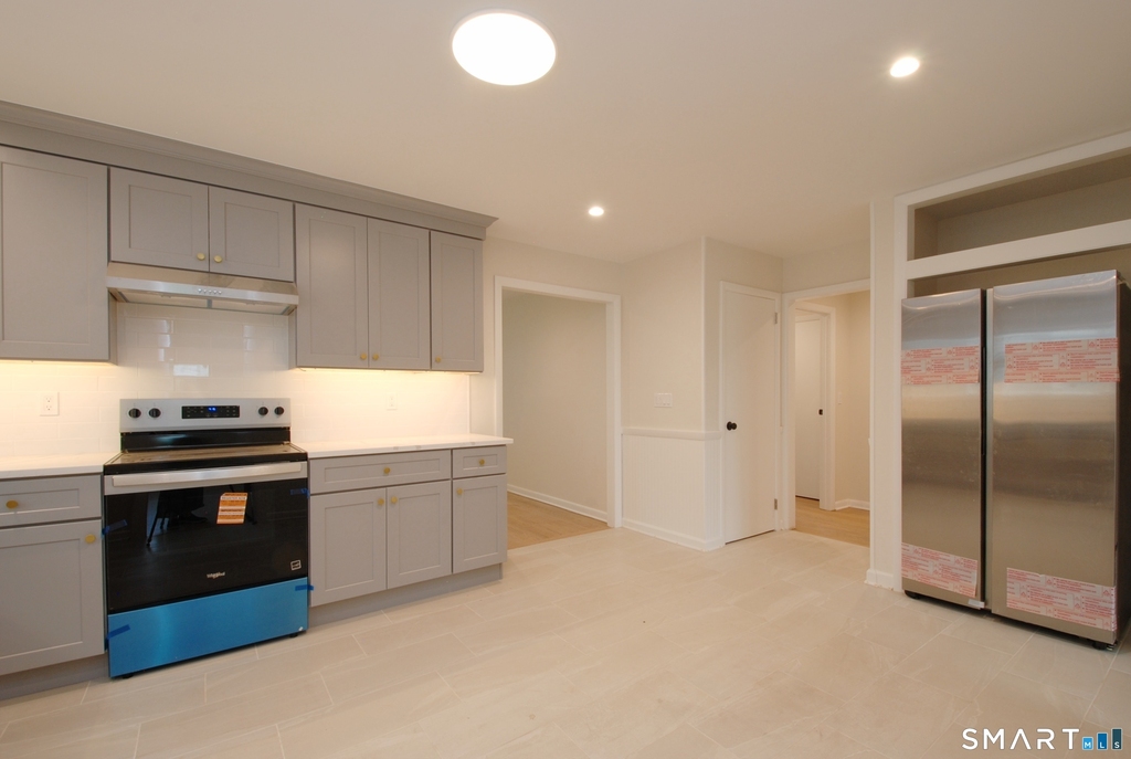 306 Courtland Avenue - Photo 2