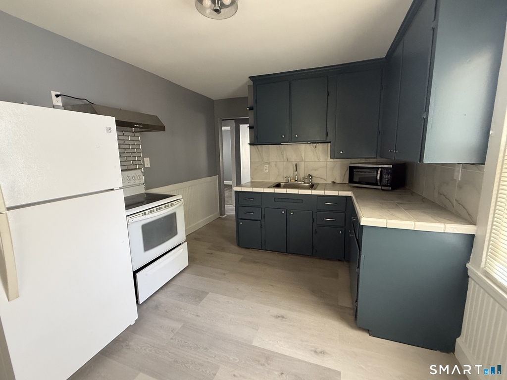 146 Greene Street - Photo 2