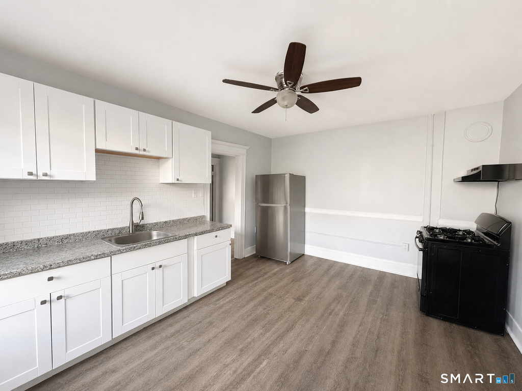 350 Spring Street - Photo 1