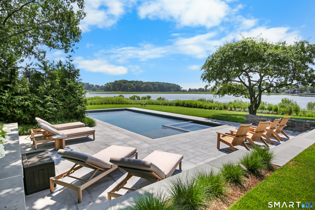 30 Edgewater Hillside - Photo 2