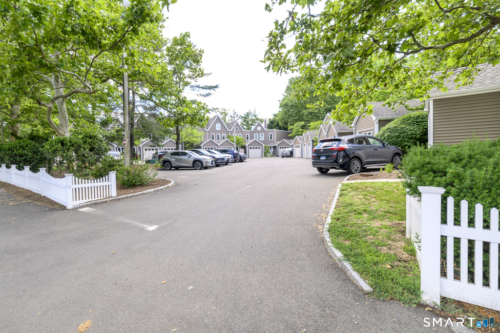 566 Newfield Avenue - Photo 20