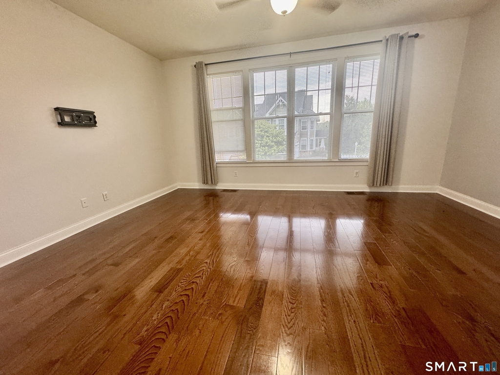 50 Lawrence Avenue - Photo 8