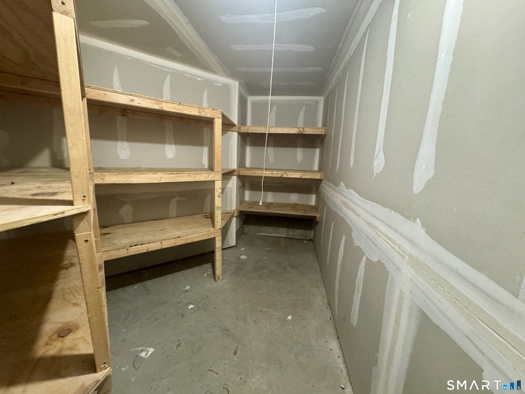 50 Lawrence Avenue - Photo 18