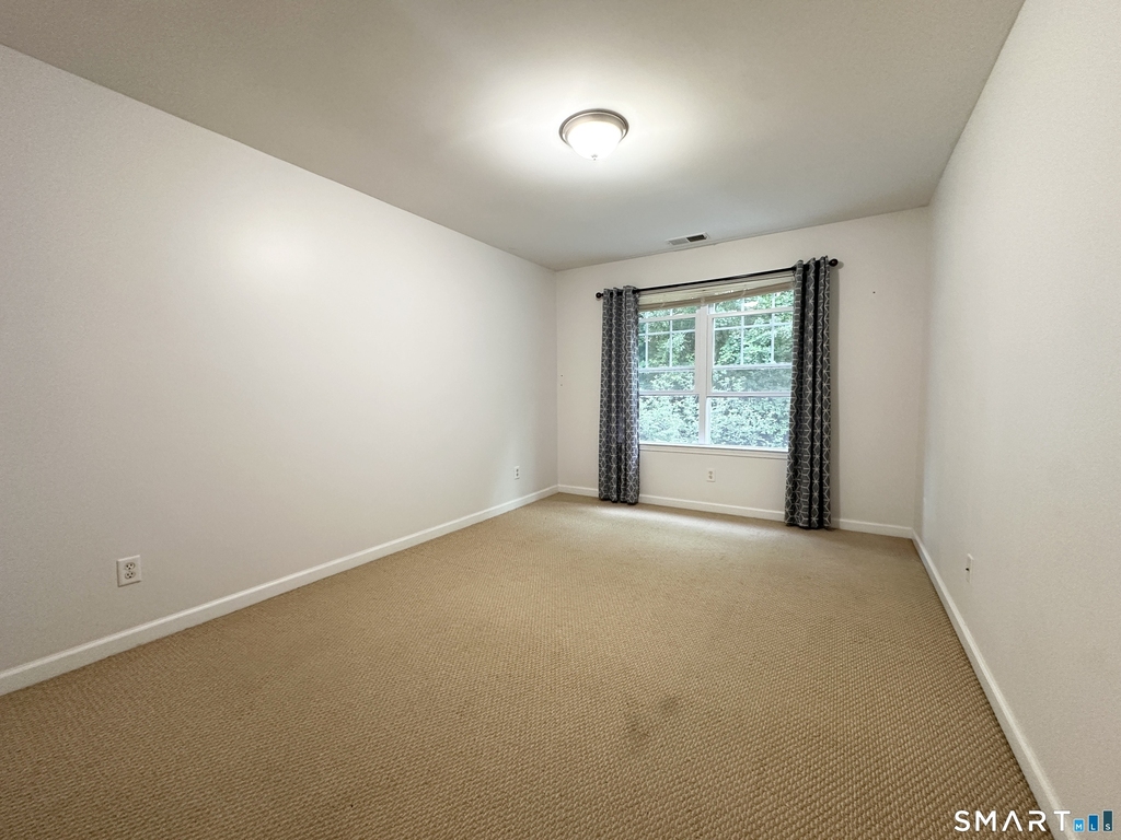 50 Lawrence Avenue - Photo 14