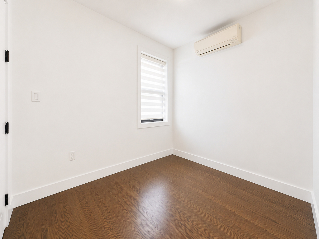 771 Lexington Avenue - Photo 3