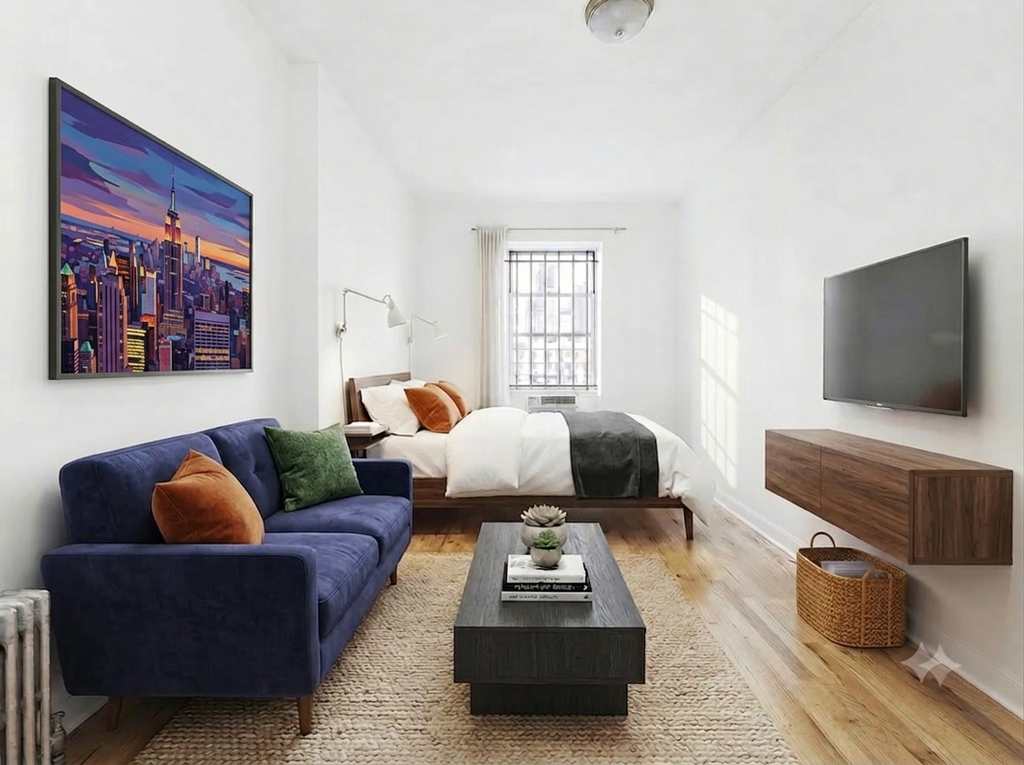 EAST 83RD STREET - Photo 0