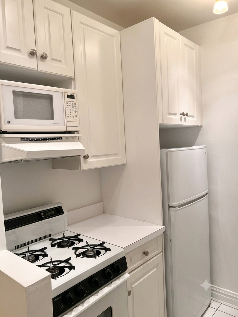 EAST 83RD STREET - Photo 1