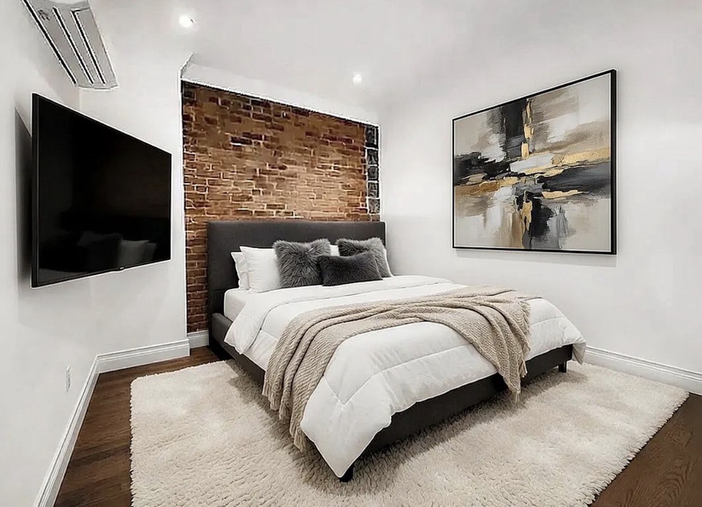 350 3rd Avenue - Photo 3