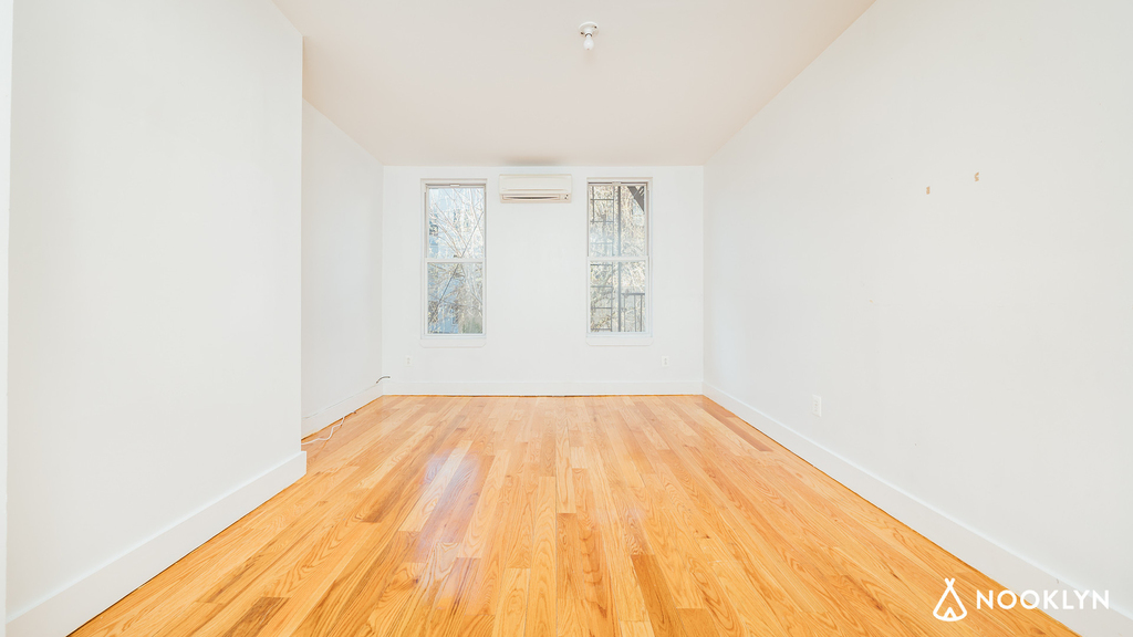 33 Montrose Ave 11206 - Photo 5