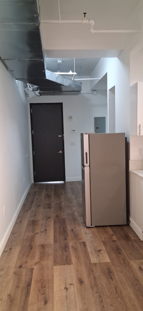 255 W 36th St. #606 - Photo 1