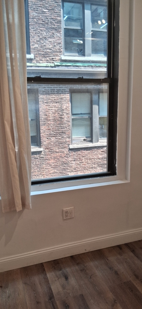 255 W 36th St. #606 - Photo 9