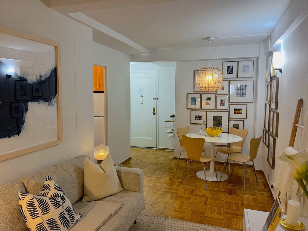 East 20th Street - Photo 5