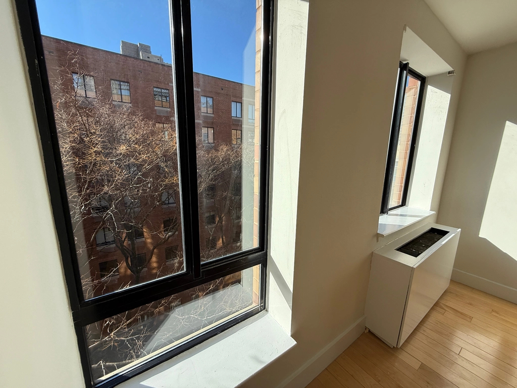 West 53rd Street - Photo 9