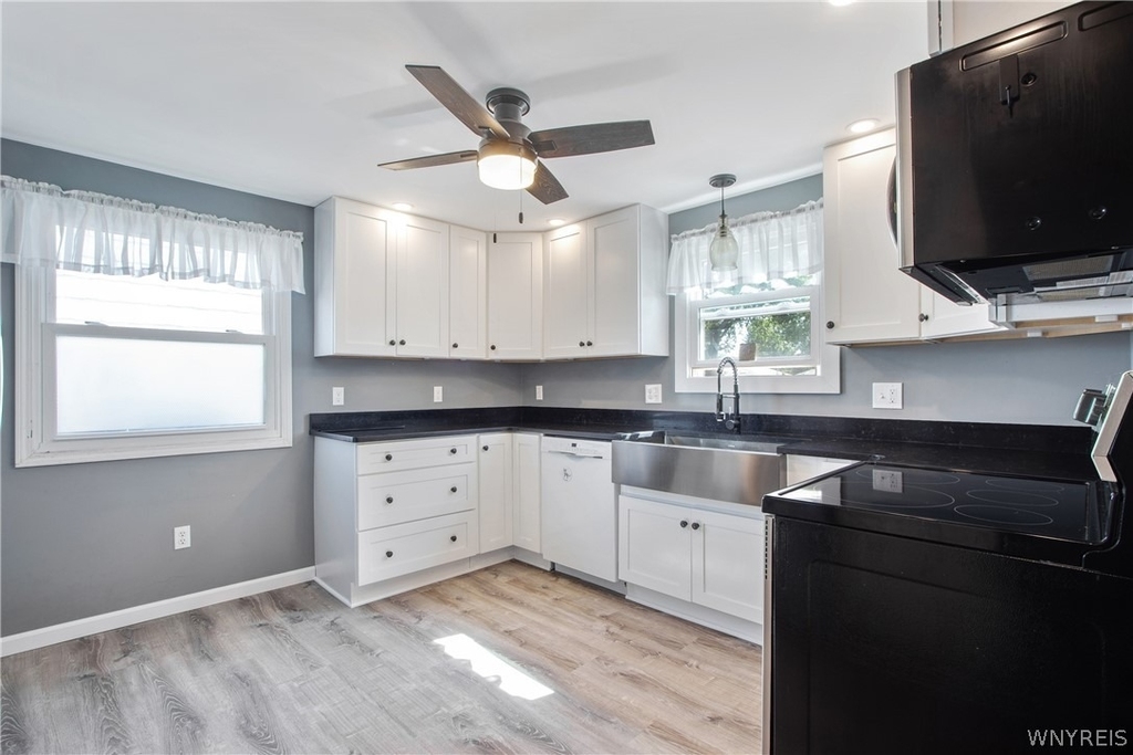 235 Robert Drive - Photo 4