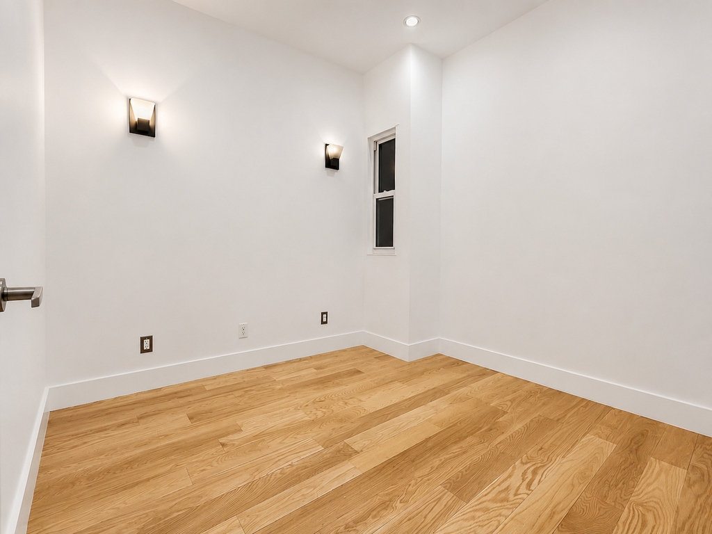 277 Menahan Street - Photo 3
