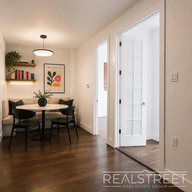 287 Troutman Street - Photo 2