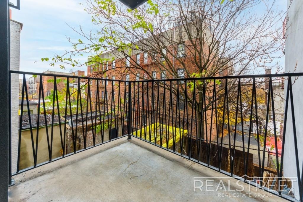 1406 Lincoln Pl - Photo 6