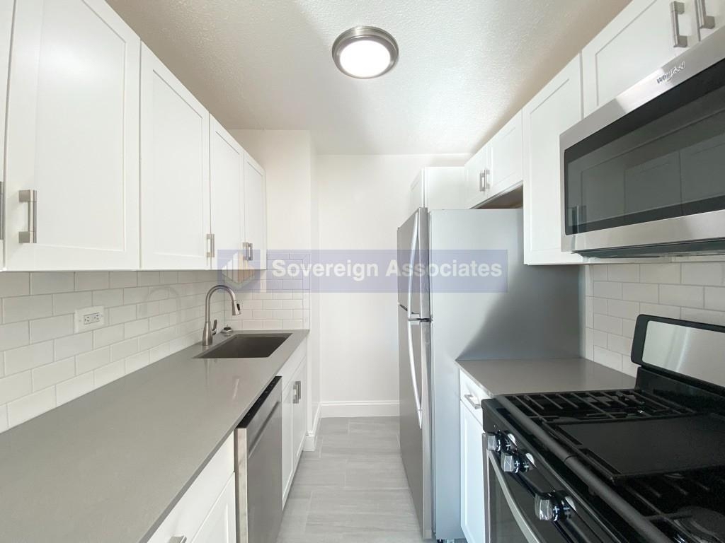 3333 Broadway - Photo 1