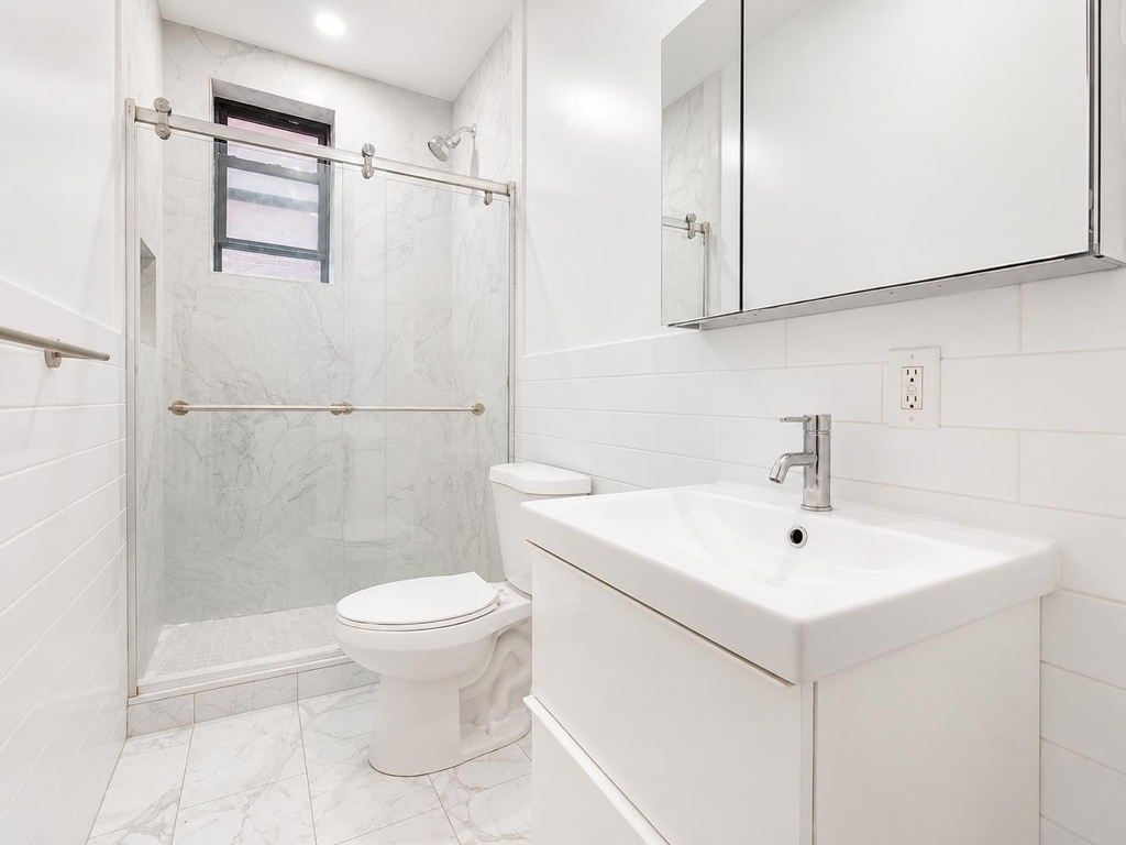 184 Claremont Avenue - Photo 10