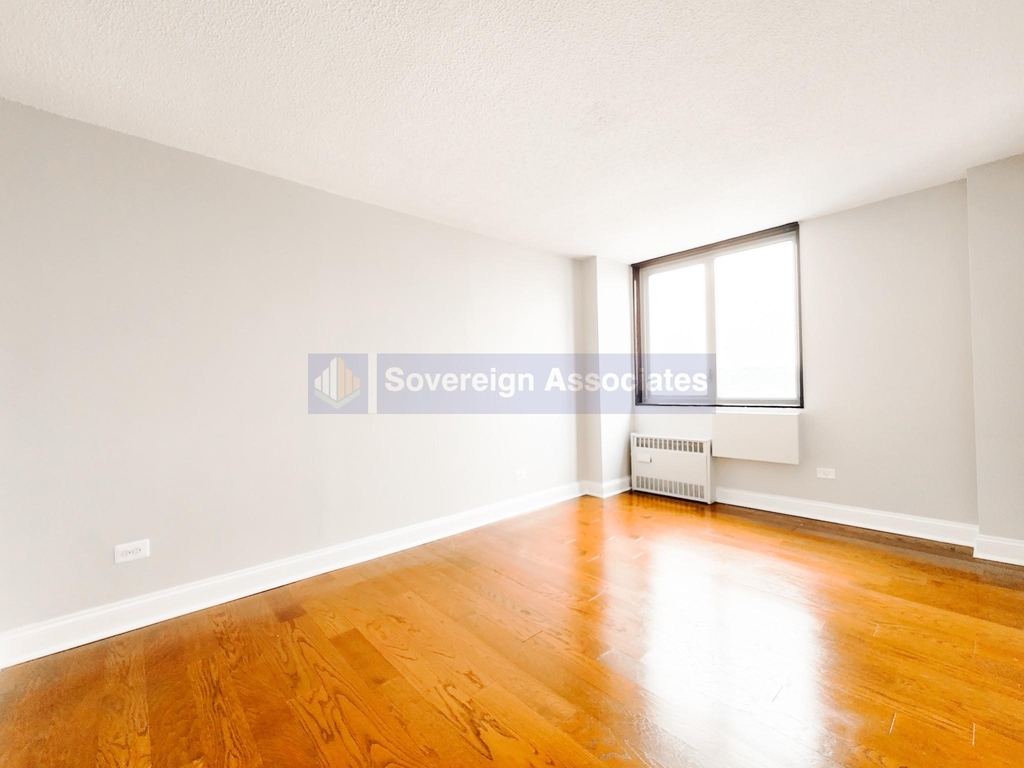 3333 Broadway - Photo 5