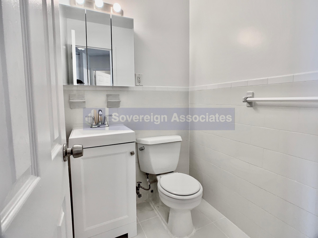 3333 Broadway - Photo 5