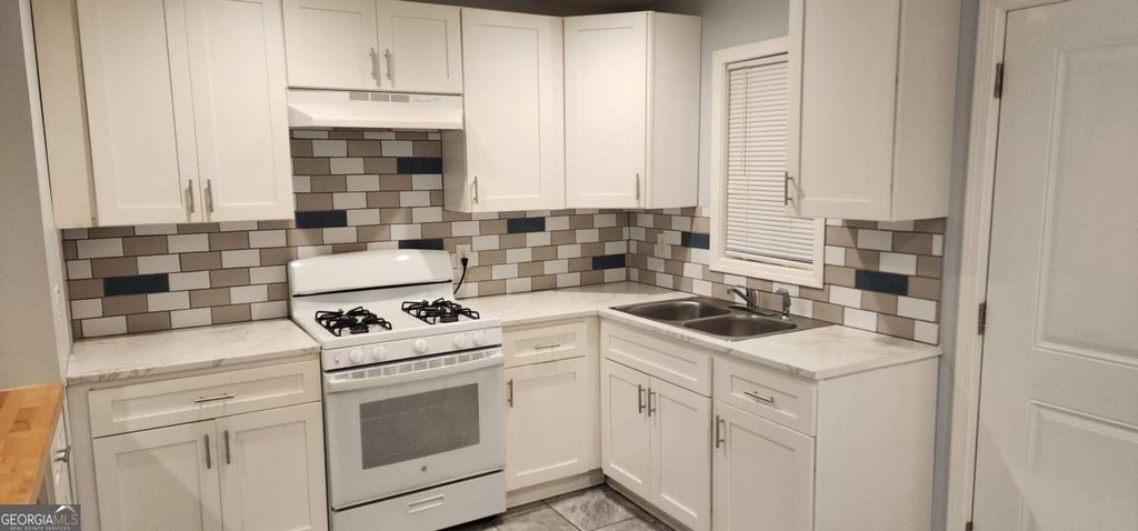 2975 Jones Street - Photo 3