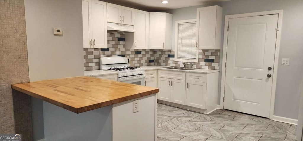 2975 Jones Street - Photo 4